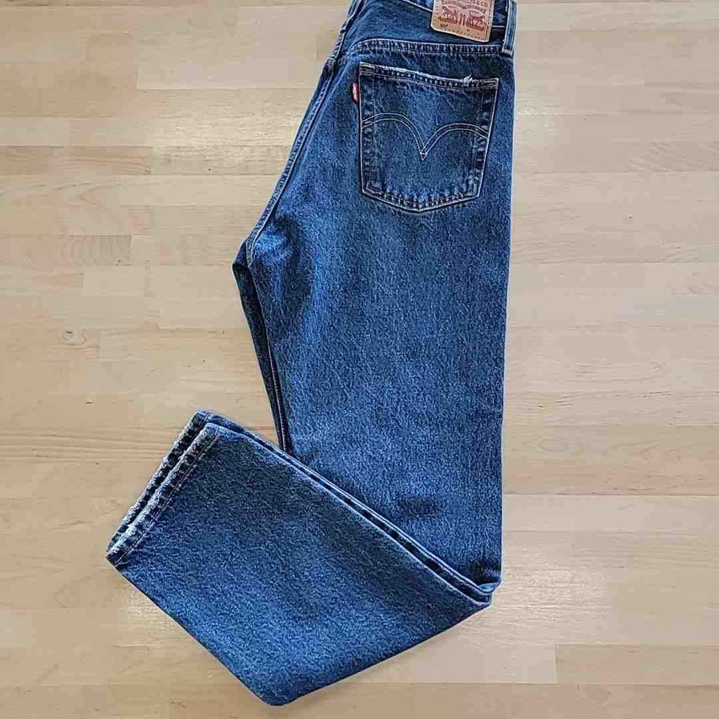 Levi's Size 31 Blue New Jeans by Sweet Repeats