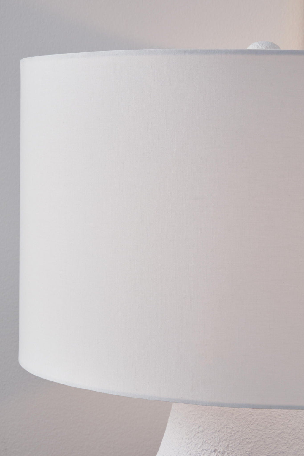 Dashland - Metal Table Lamp - White / Navy by Unique Piece Furniture