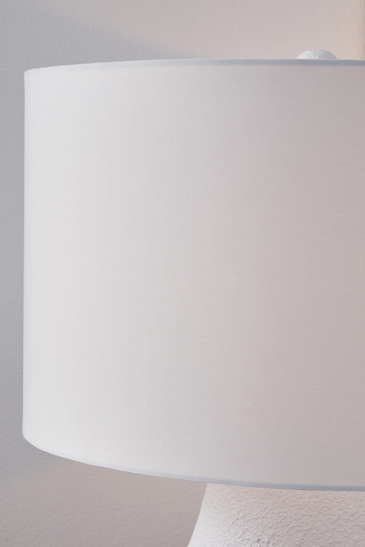 Dashland - Metal Table Lamp - White / Navy by Unique Piece Furniture
