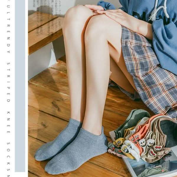 10-Pack: Embroidered Expression Women Socks by DailySale