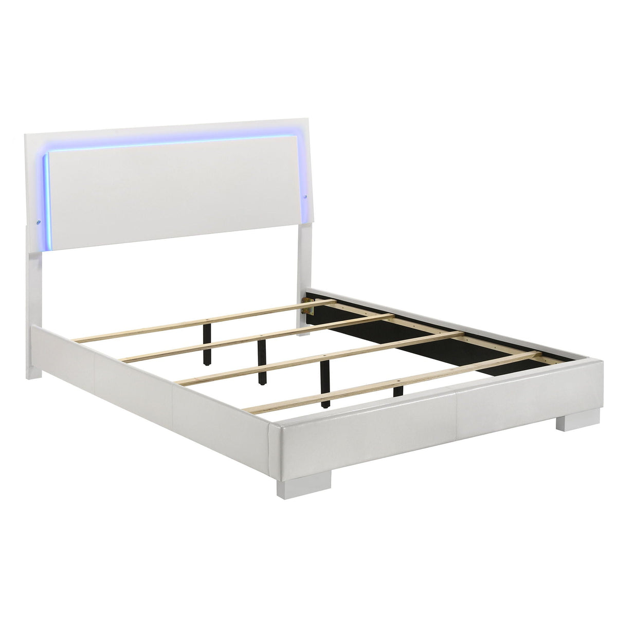 Felicity 4-piece Queen Bedroom Set White High Gloss by Unique Piece Furniture