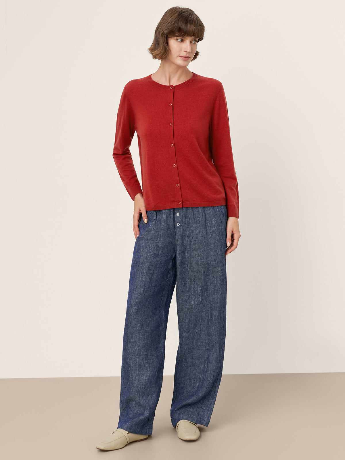 100% Extra-Fine Merino Wool Buttoned Knit Cardigan CAYLA by LINTICO
