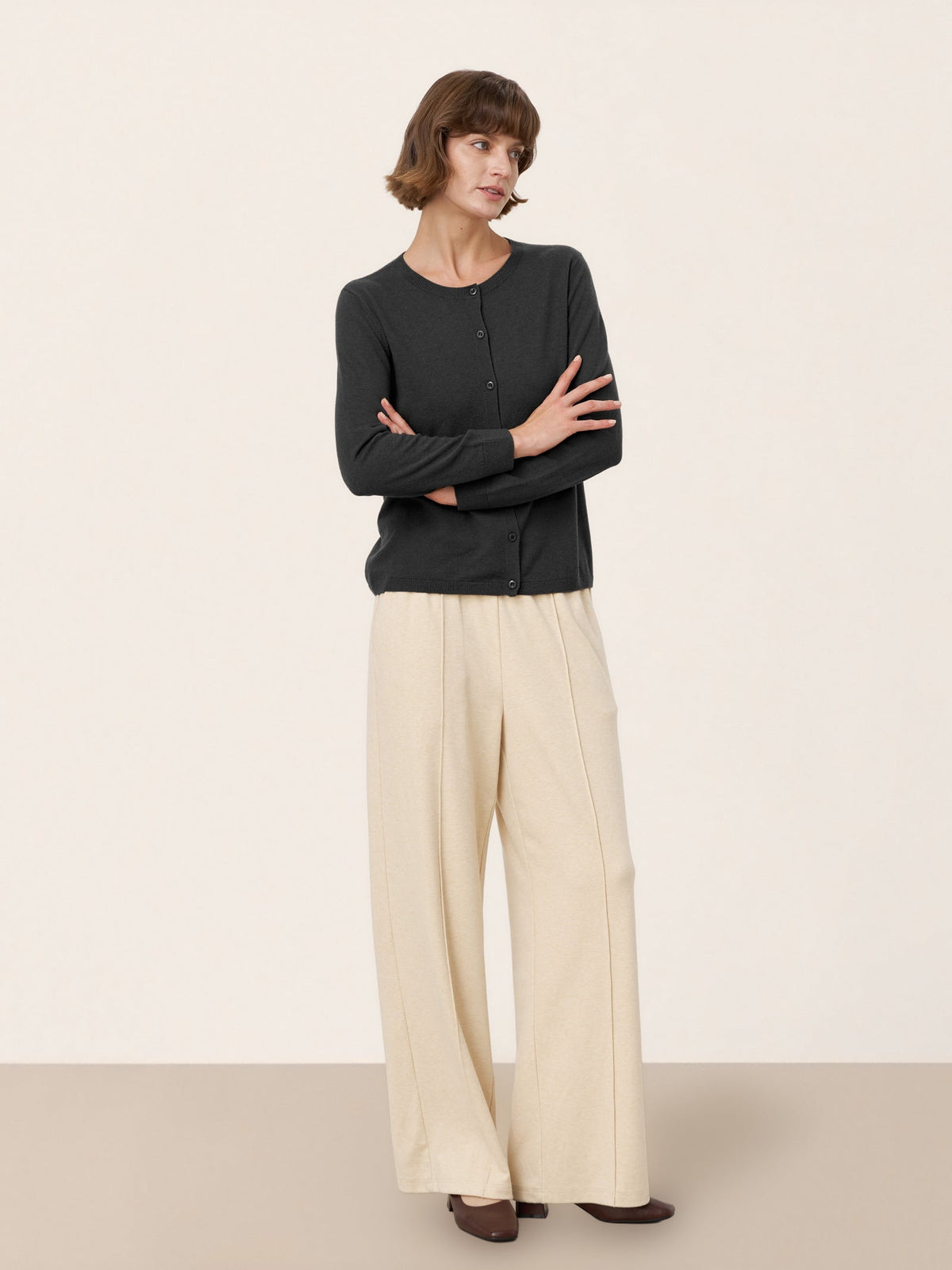 100% Extra-Fine Merino Wool Buttoned Knit Cardigan CAYLA by LINTICO