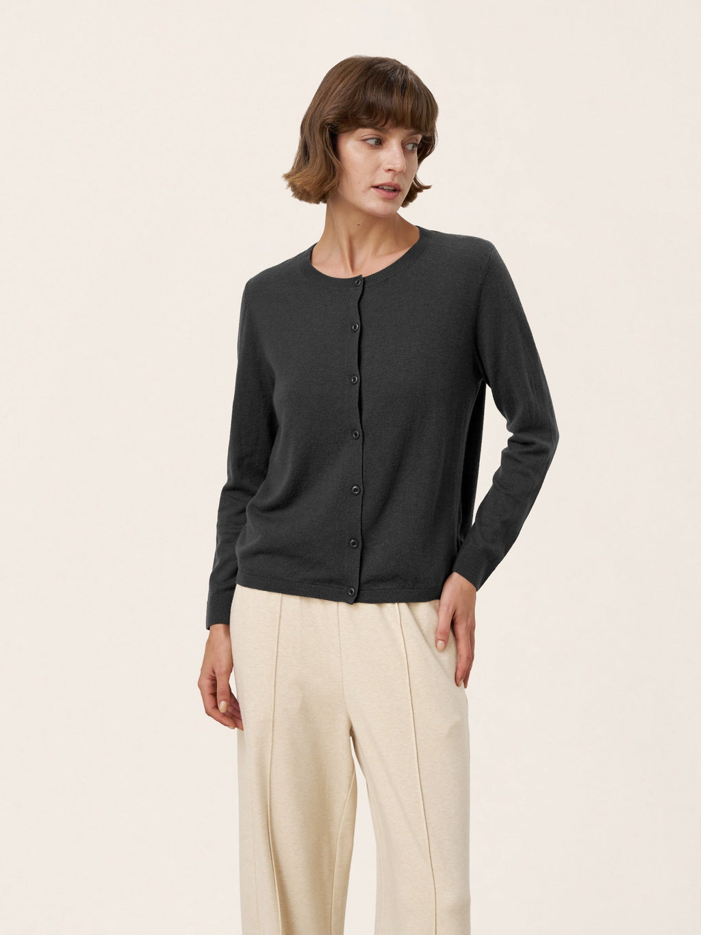 100% Extra-Fine Merino Wool Buttoned Knit Cardigan CAYLA by LINTICO