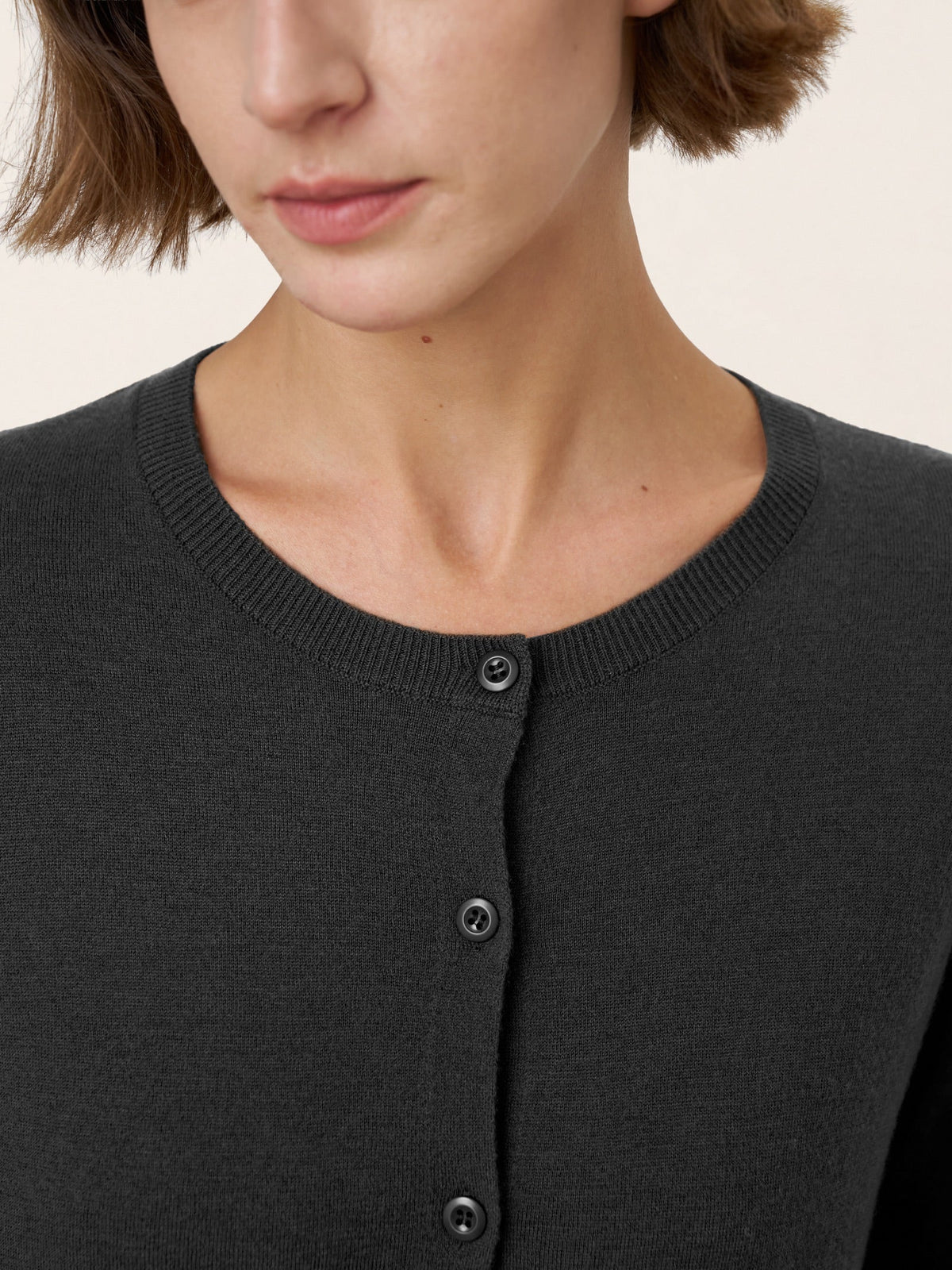 100% Extra-Fine Merino Wool Buttoned Knit Cardigan CAYLA by LINTICO