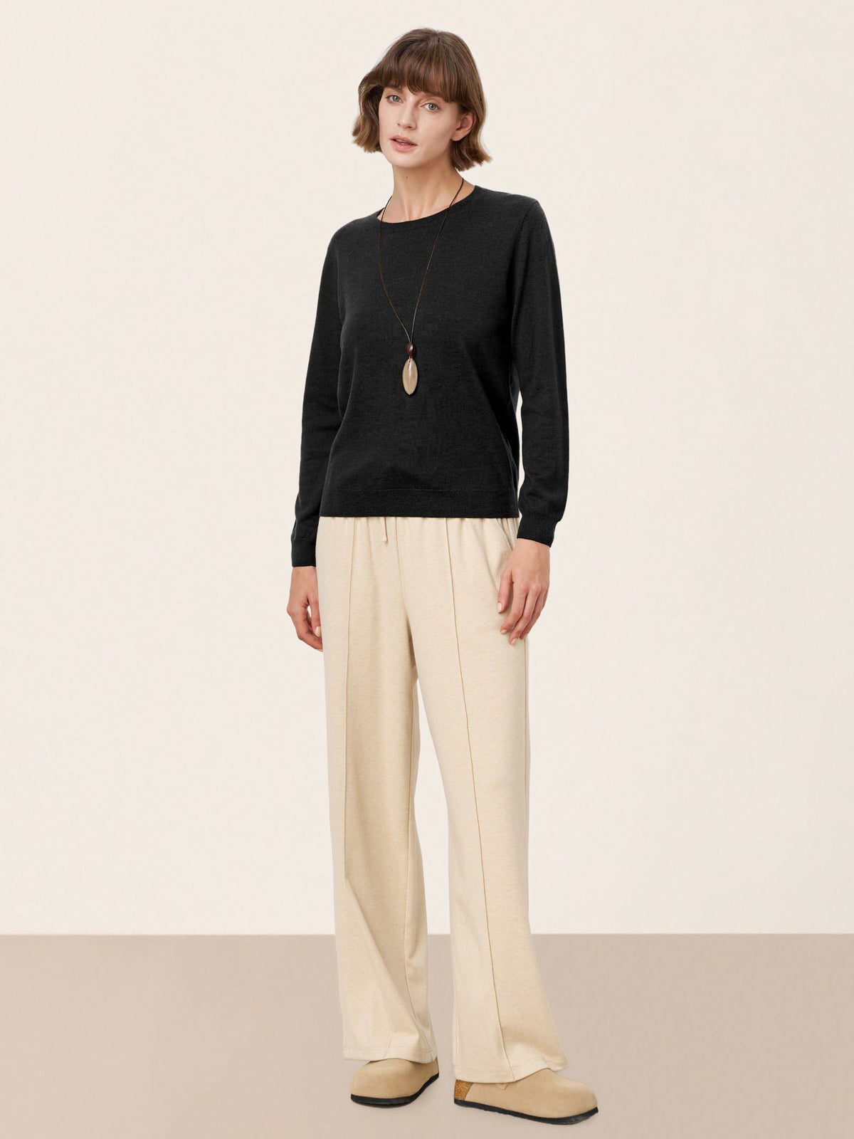 100% Extra-Fine Merino Wool Essential Crew Neck Knit Sweater BRIDGET by LINTICO