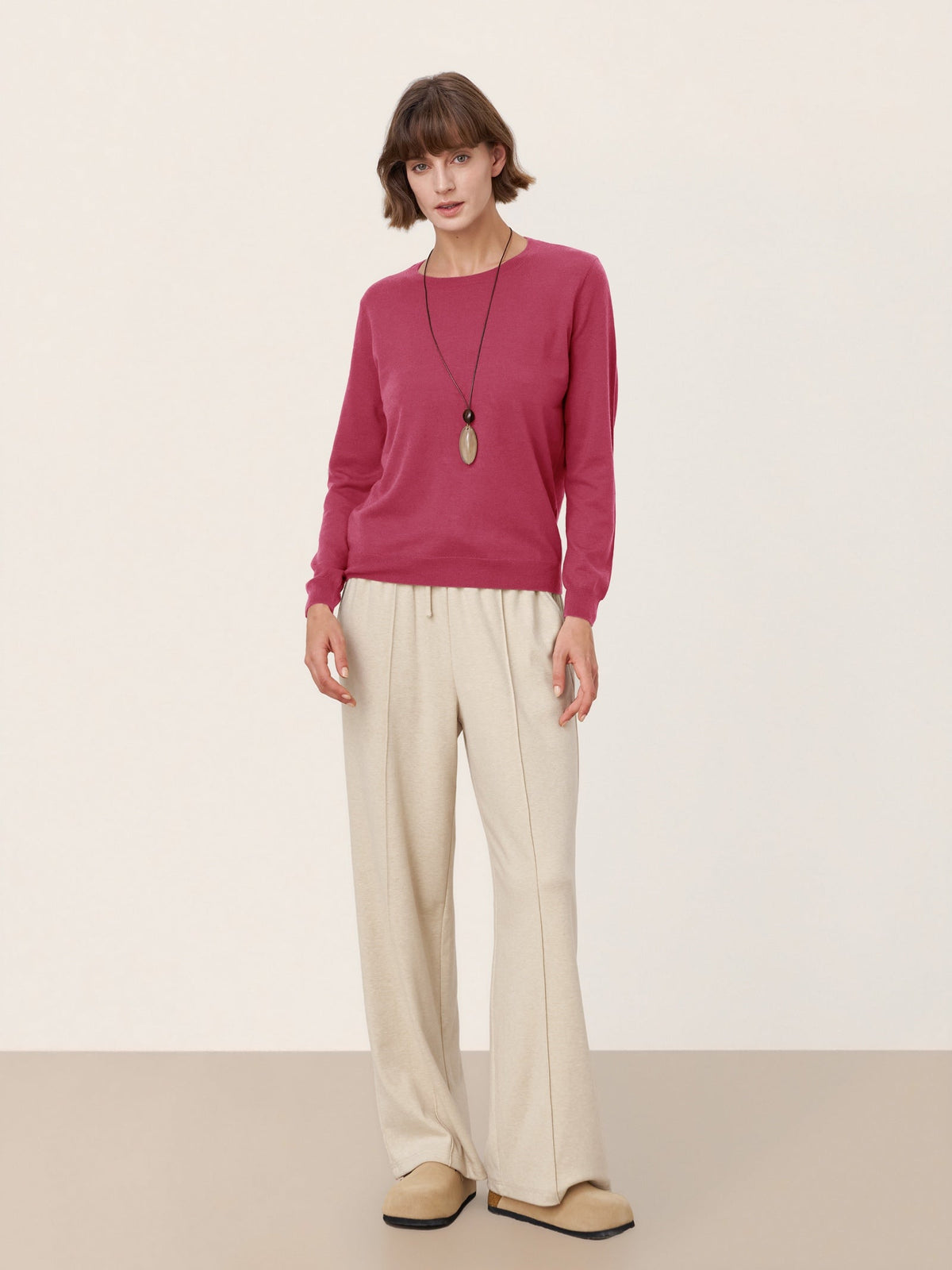 100% Extra-Fine Merino Wool Essential Crew Neck Knit Sweater BRIDGET by LINTICO