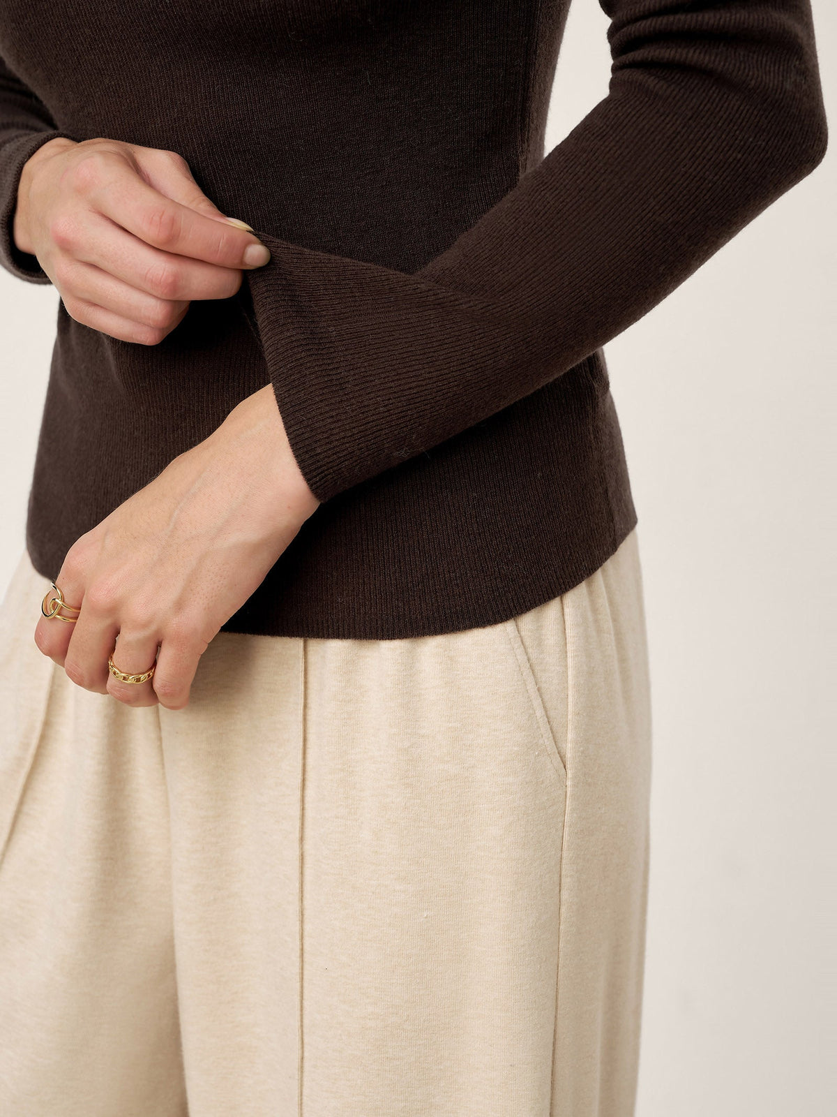 100% Extra-Fine Merino Wool Turtleneck Knit Sweater JOLENE by LINTICO