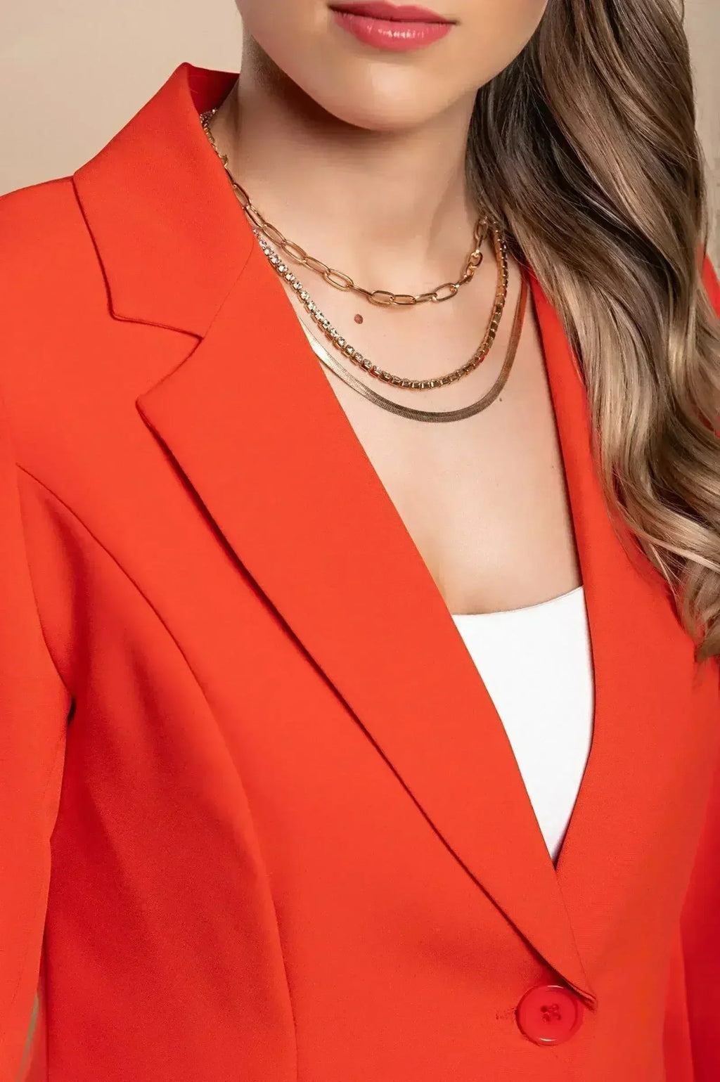Blazer s klasičnim ovratnikom Softina, rdeč by Femstylo