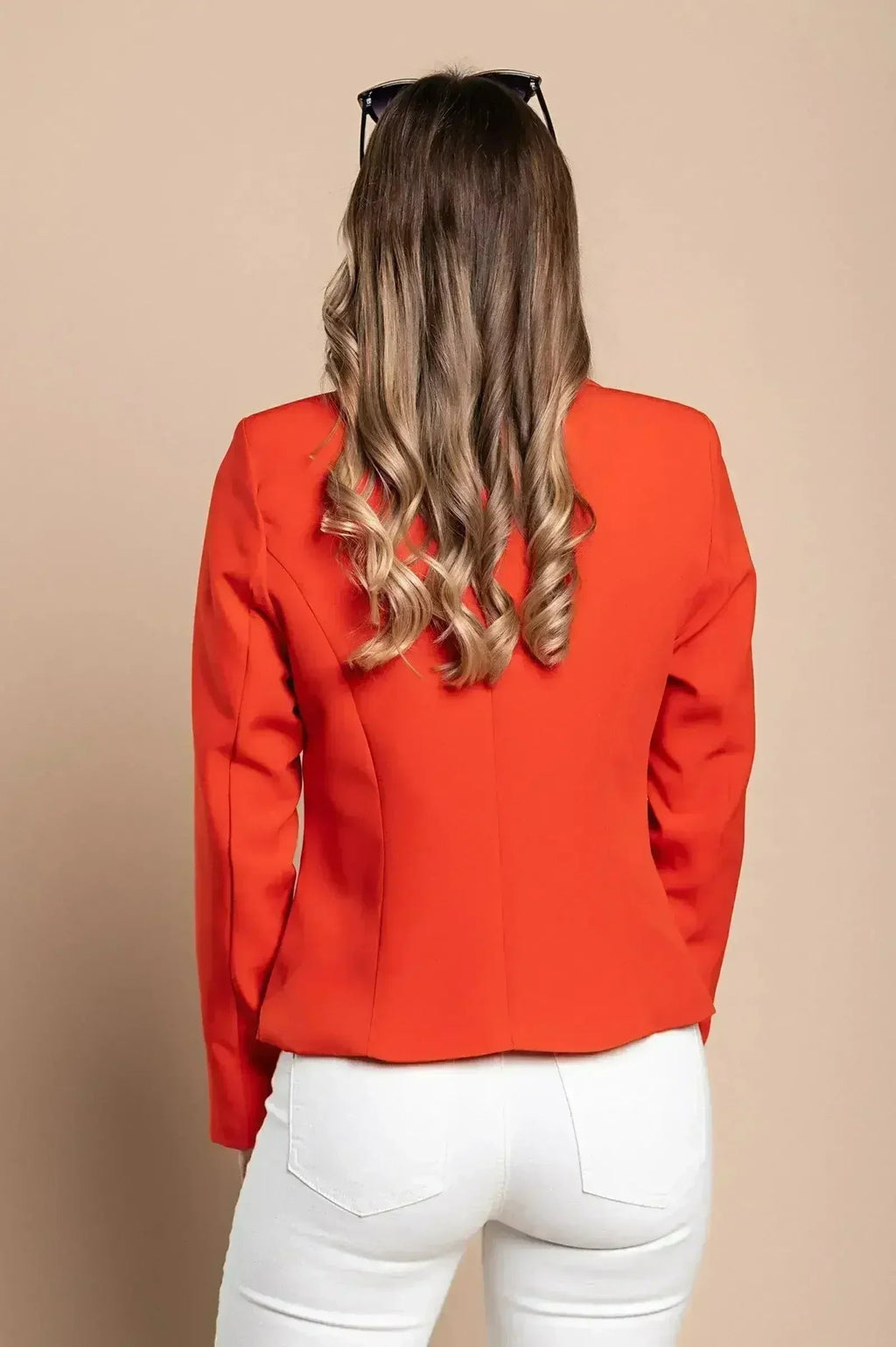 Blazer s klasičnim ovratnikom Softina, rdeč by Femstylo