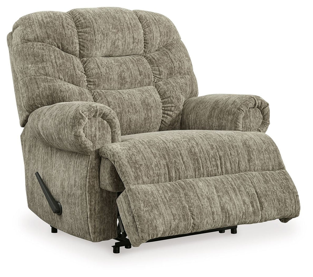 Movie Man - Zero Wall Recliner by Unique Piece Furniture