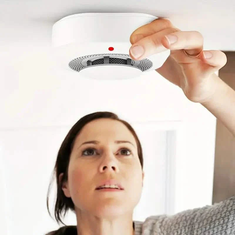 WiFi Smoke Alarm – Smart Fire Detector for Home & Business by DailySale