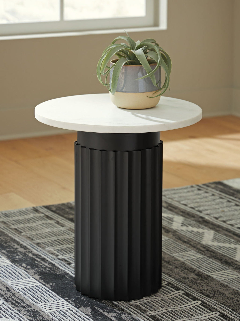 Wainstone - Accent Table - Black / White by Unique Piece Furniture