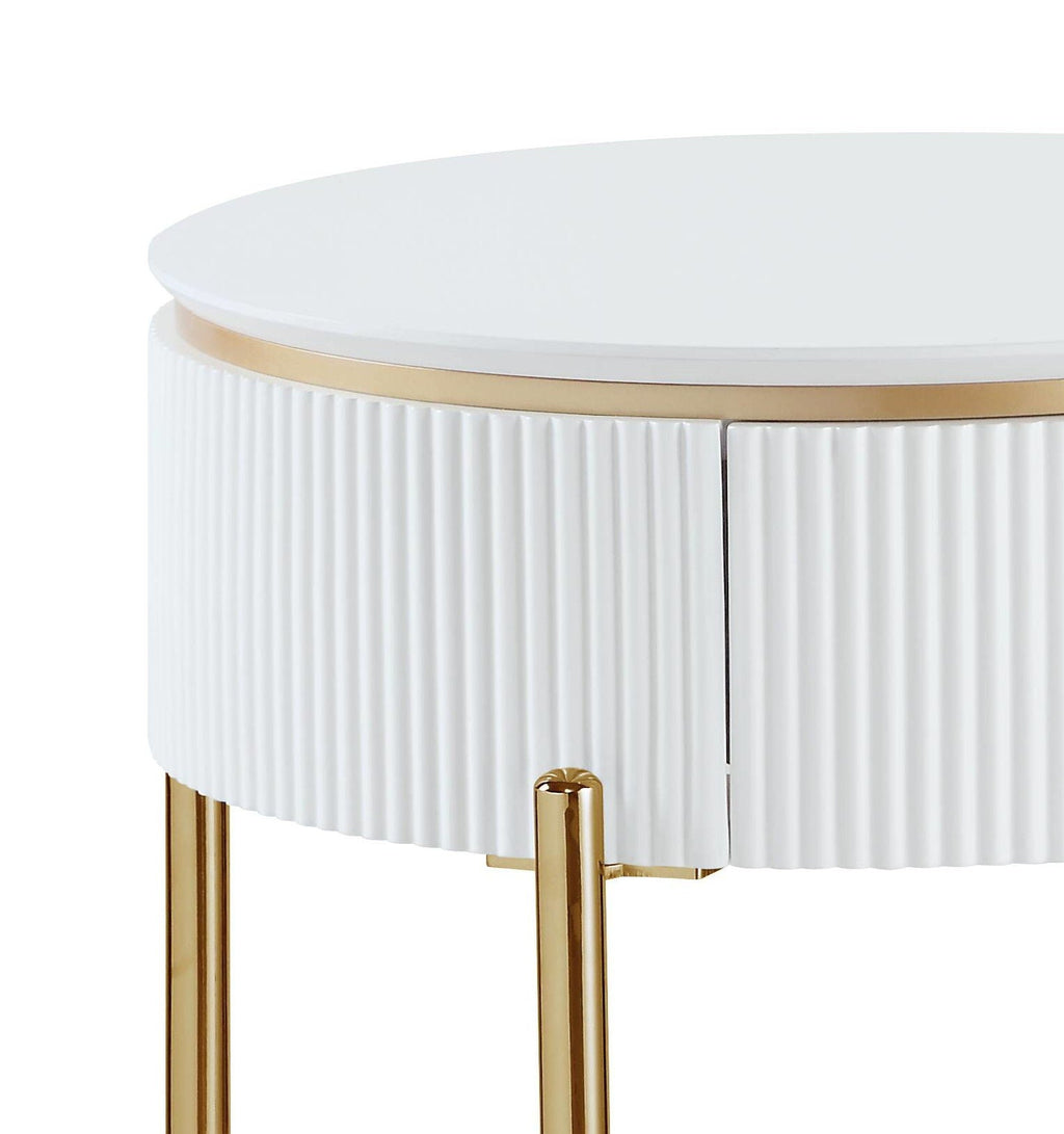 Daveigh - High Gloss End Table - Gold / White by Unique Piece Furniture
