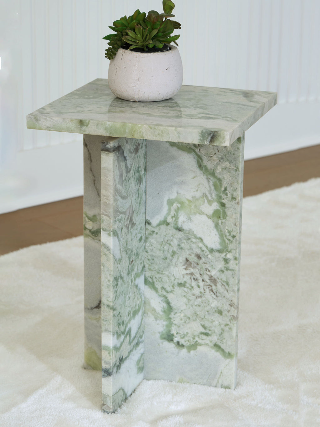Deaconwell - Accent Table - White / Green by Unique Piece Furniture