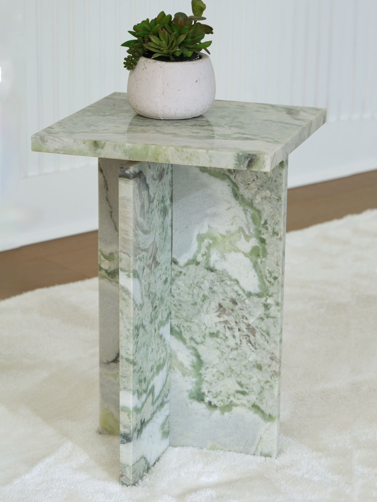 Deaconwell - Accent Table - White / Green by Unique Piece Furniture