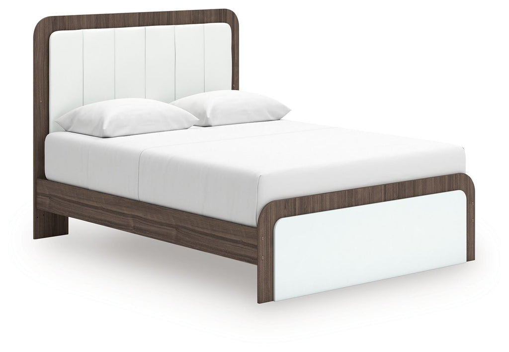 Kendanport - Upholstered Bed by Unique Piece Furniture