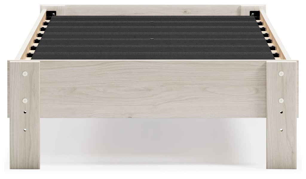 Socalle - Platform Bed by Unique Piece Furniture
