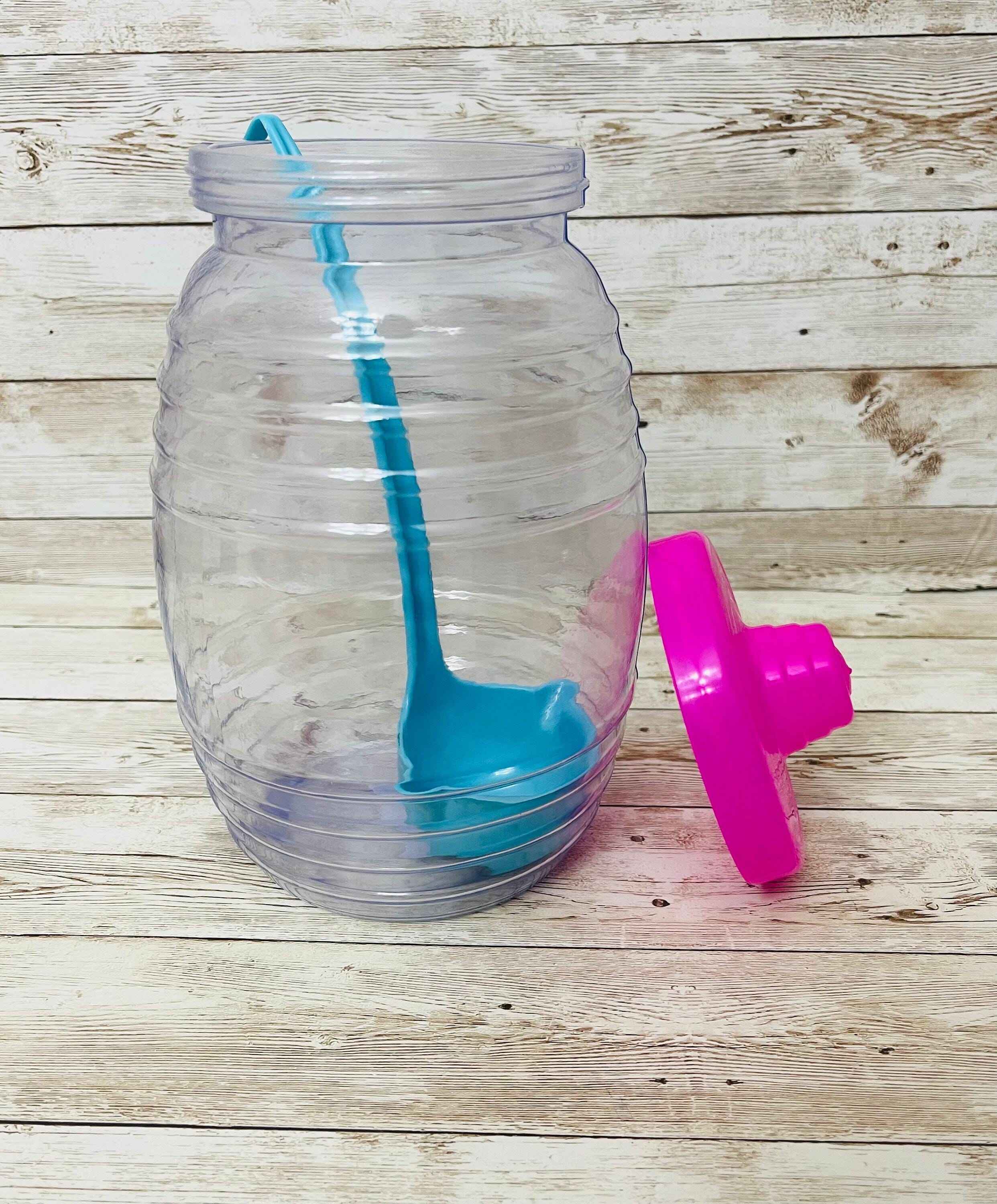 2 Liter Vitrolero with Ladle Plastic Spoon Assorted Colors Shipped Vitrolero 2 Litros con Cucharon de Plastico Se Envian Colores Surtidos