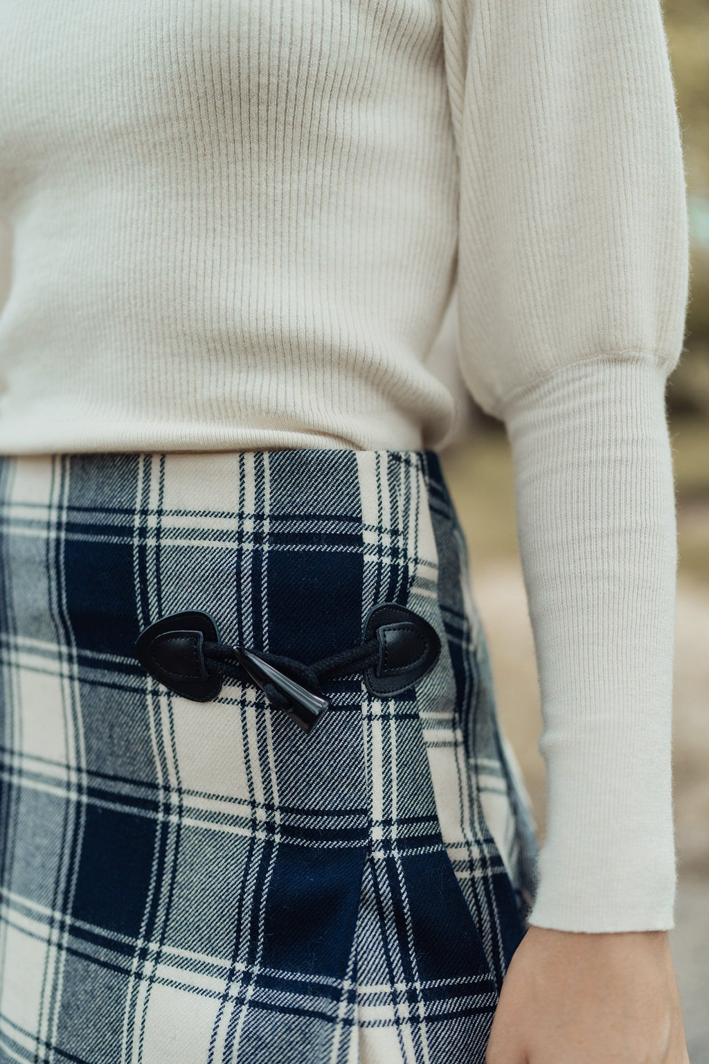 BALLOON SLEEVE SWEATER by profile-nyc