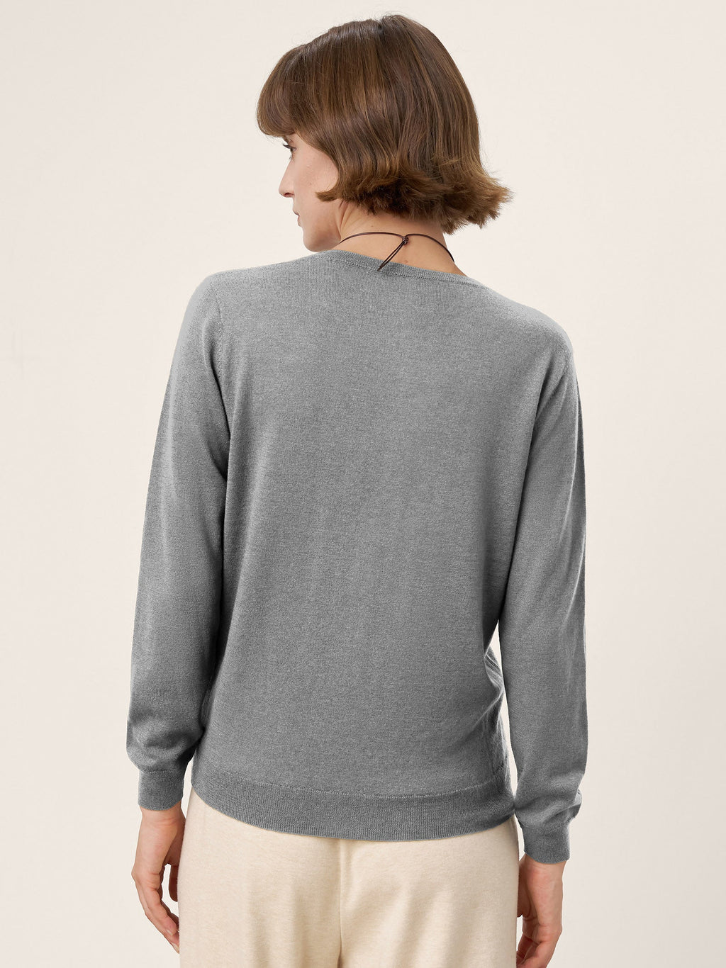 100% Extra-Fine Merino Wool Essential Crew Neck Knit Sweater BRIDGET by LINTICO