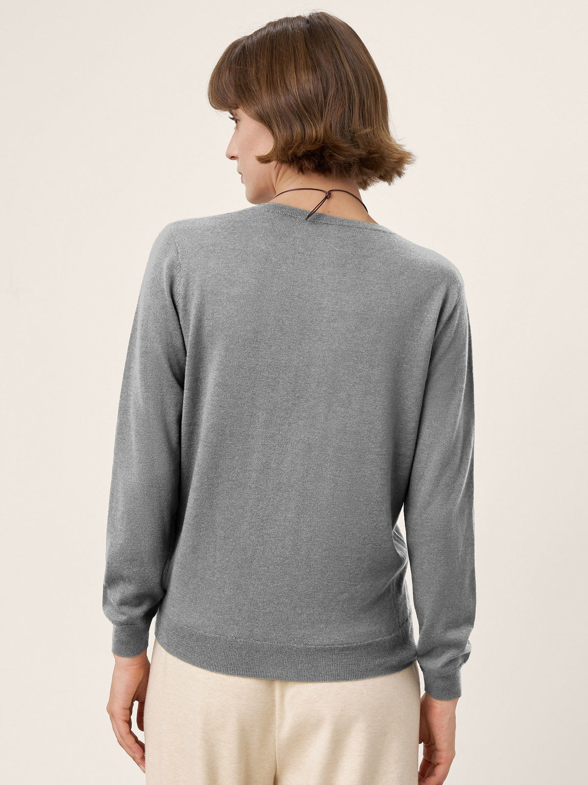 100% Extra-Fine Merino Wool Essential Crew Neck Knit Sweater BRIDGET by LINTICO