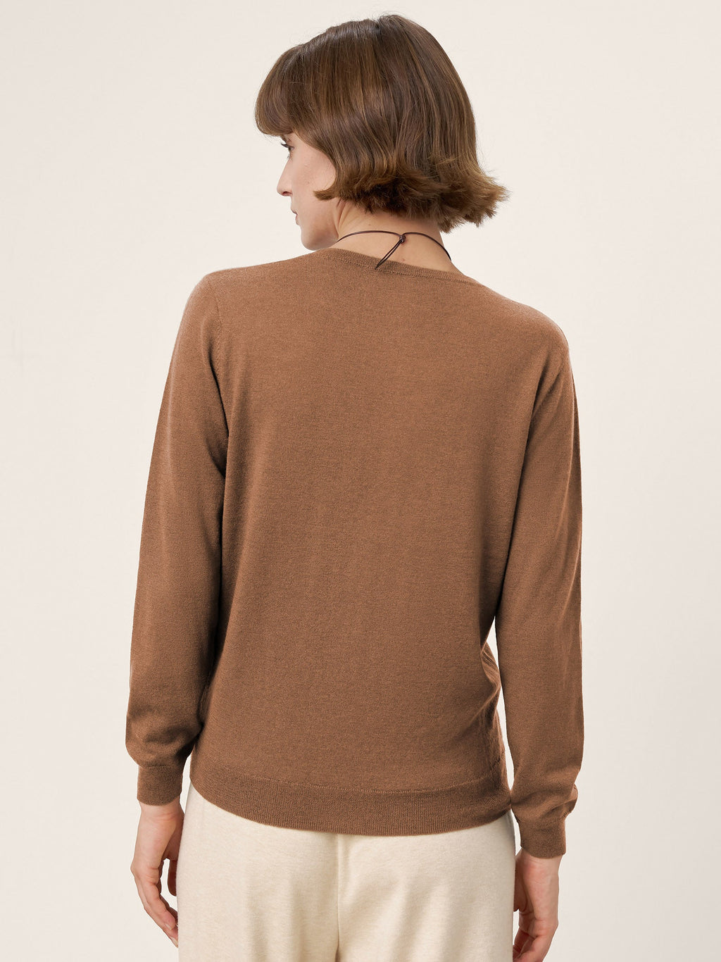 100% Extra-Fine Merino Wool Essential Crew Neck Knit Sweater BRIDGET by LINTICO