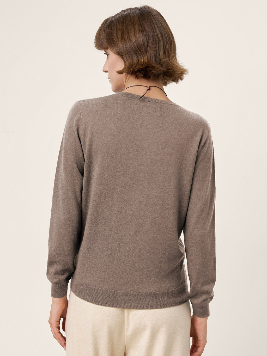 100% Extra-Fine Merino Wool Essential Crew Neck Knit Sweater BRIDGET by LINTICO