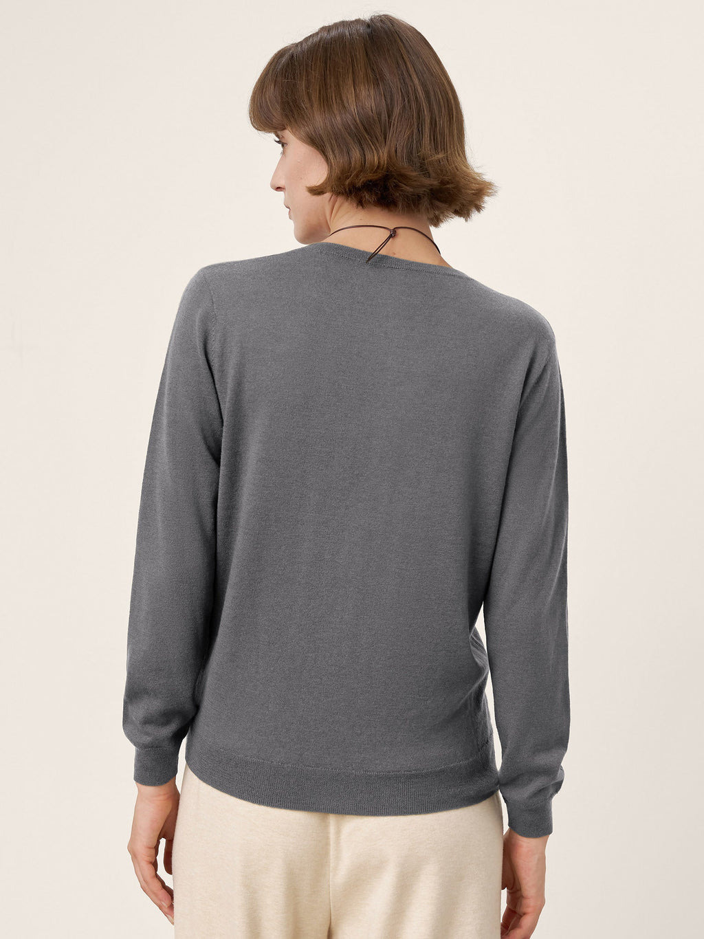 100% Extra-Fine Merino Wool Essential Crew Neck Knit Sweater BRIDGET by LINTICO
