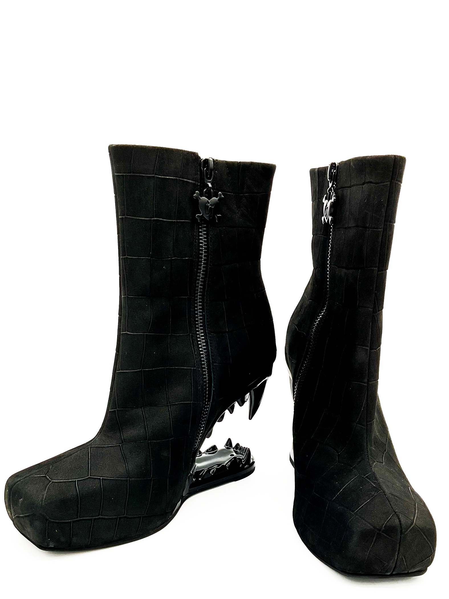 Gnasher Boot by Charla Tedrick