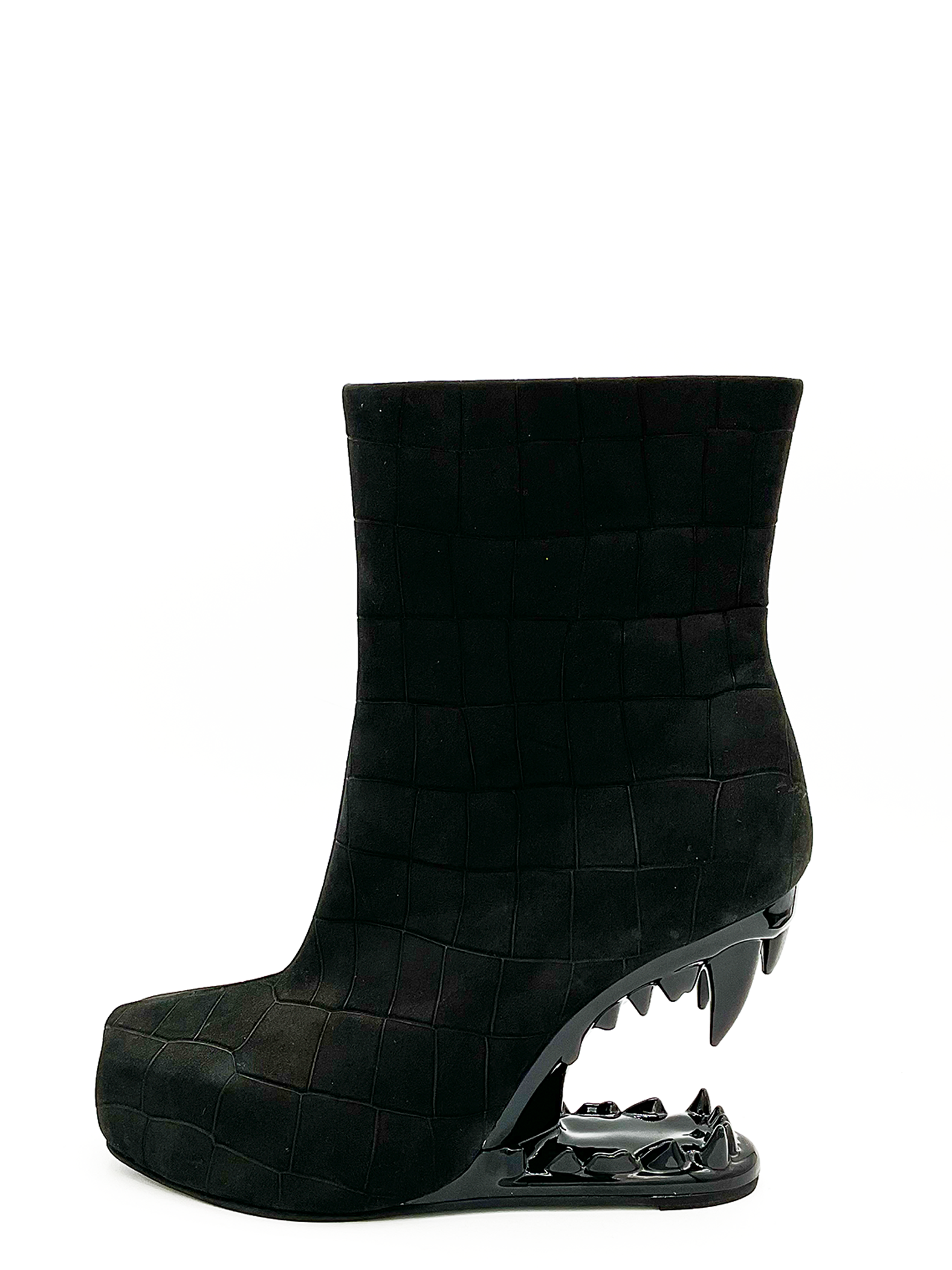 Gnasher Boot by Charla Tedrick