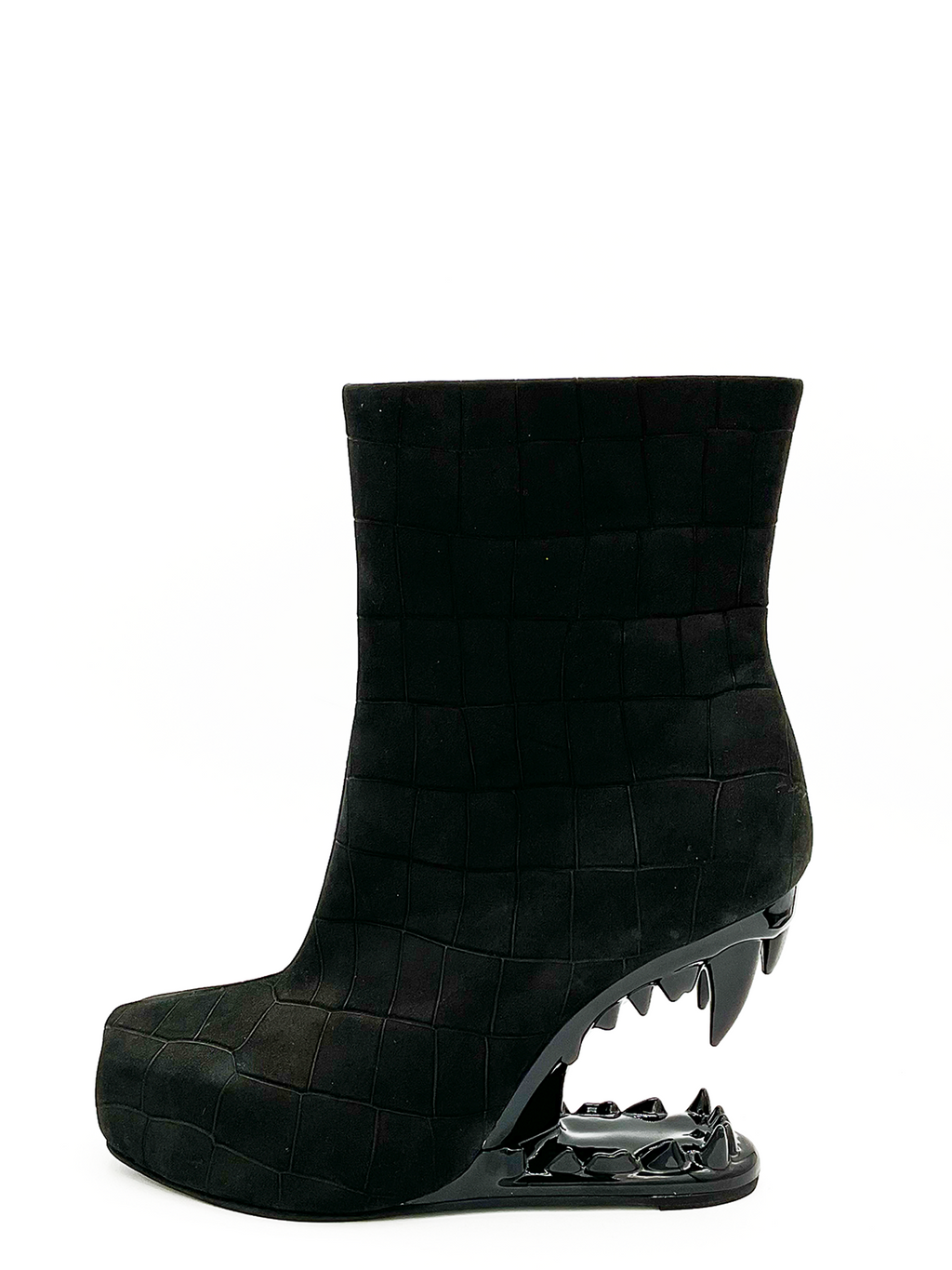 Gnasher Boot by Charla Tedrick