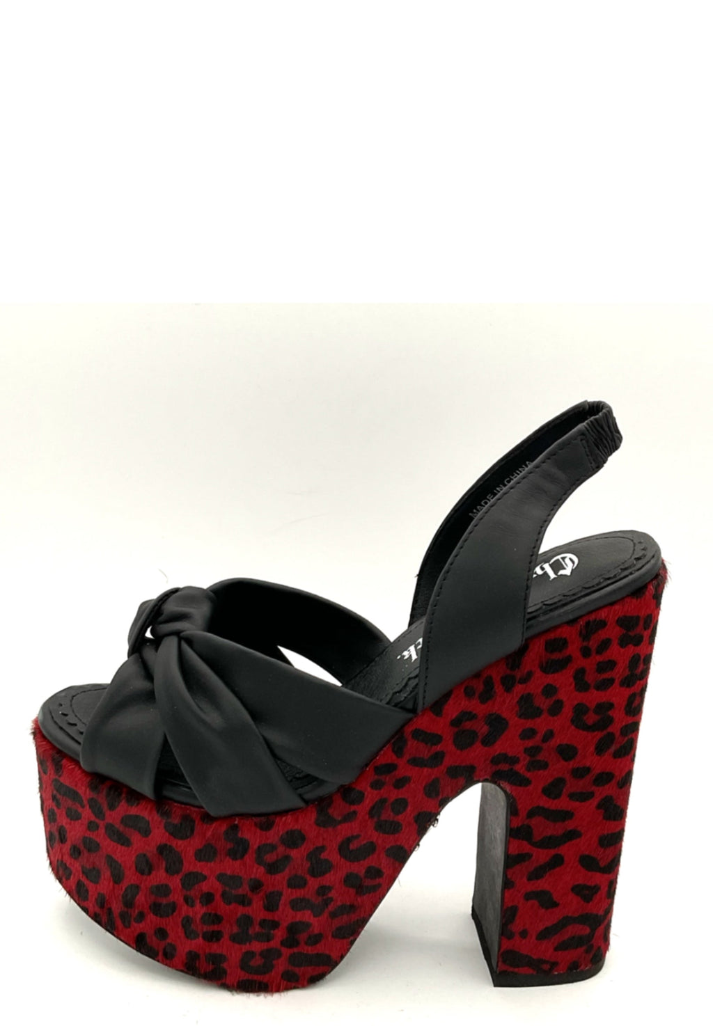 Lusterous Leo Platform by Charla Tedrick
