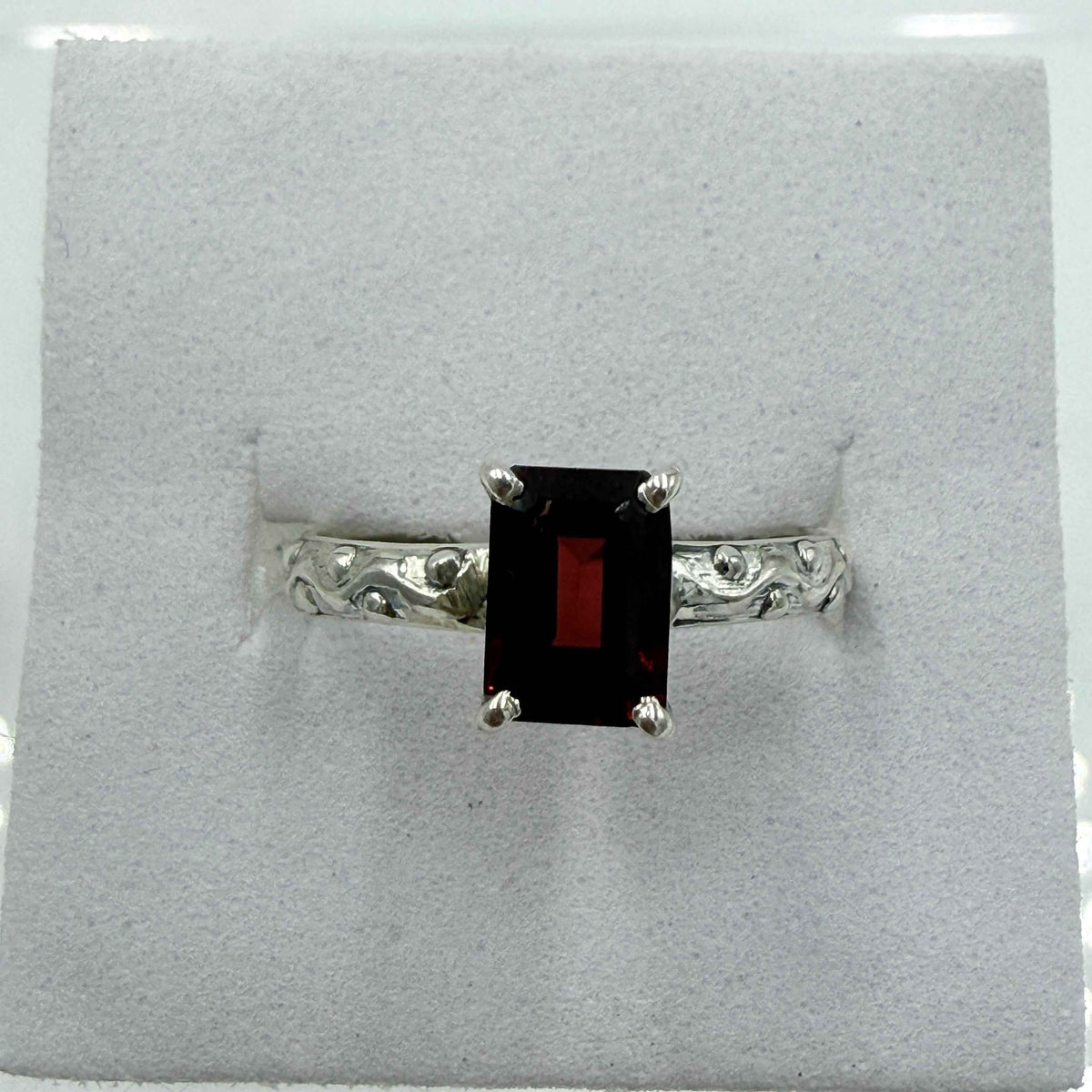 Sterling Silver Emerald-Cut Garnet Scroll Band Ring – Size 6 – Passion, Strength & Grounding by Sacred Crystals