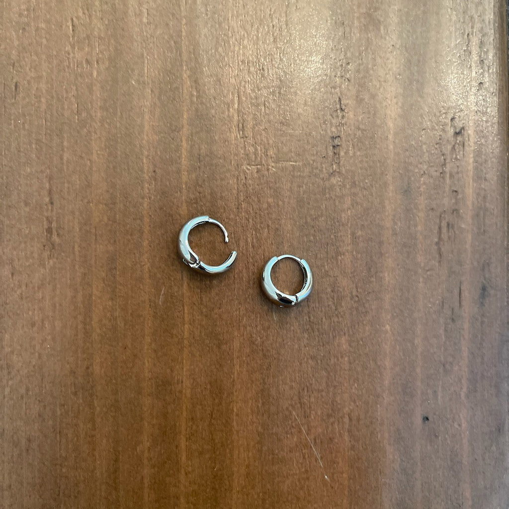 simple huggie earrings by bubs & sass