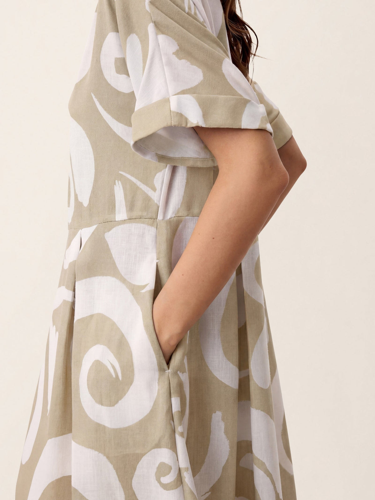 Linen Abstract-Print Pleated-Waist Midi Dress PRIYA by LINTICO