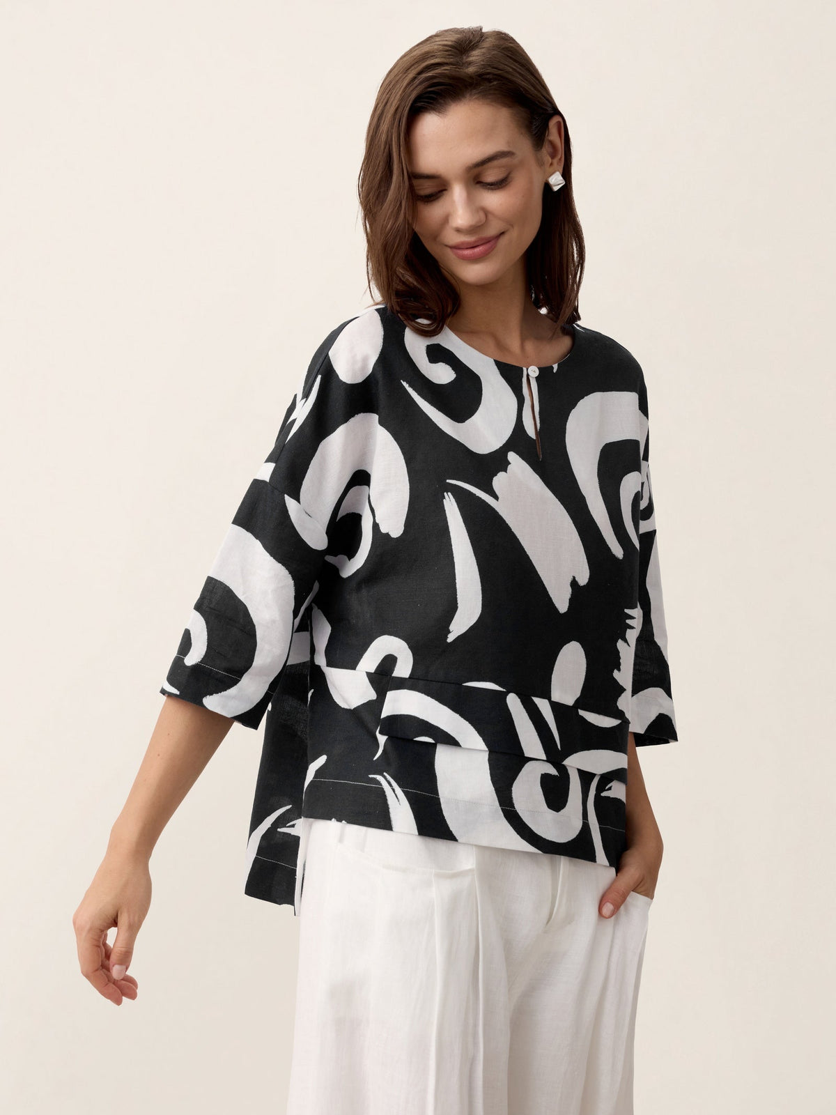 Linen Layered Asymmetric Top NOREEN by LINTICO