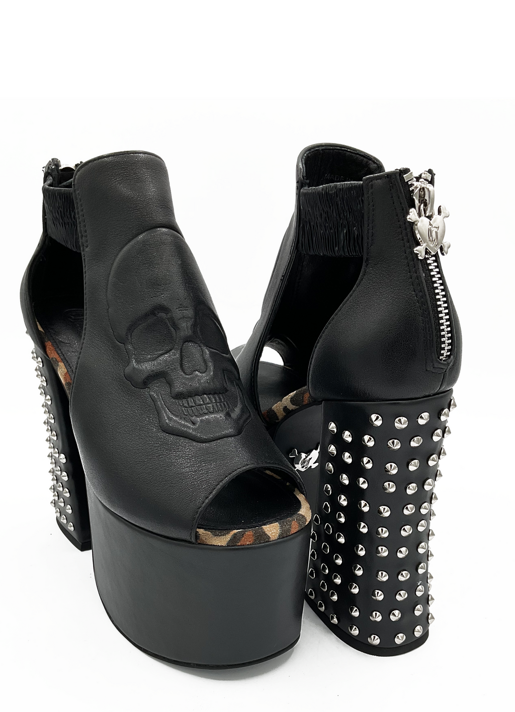 Muerte Platform by Charla Tedrick