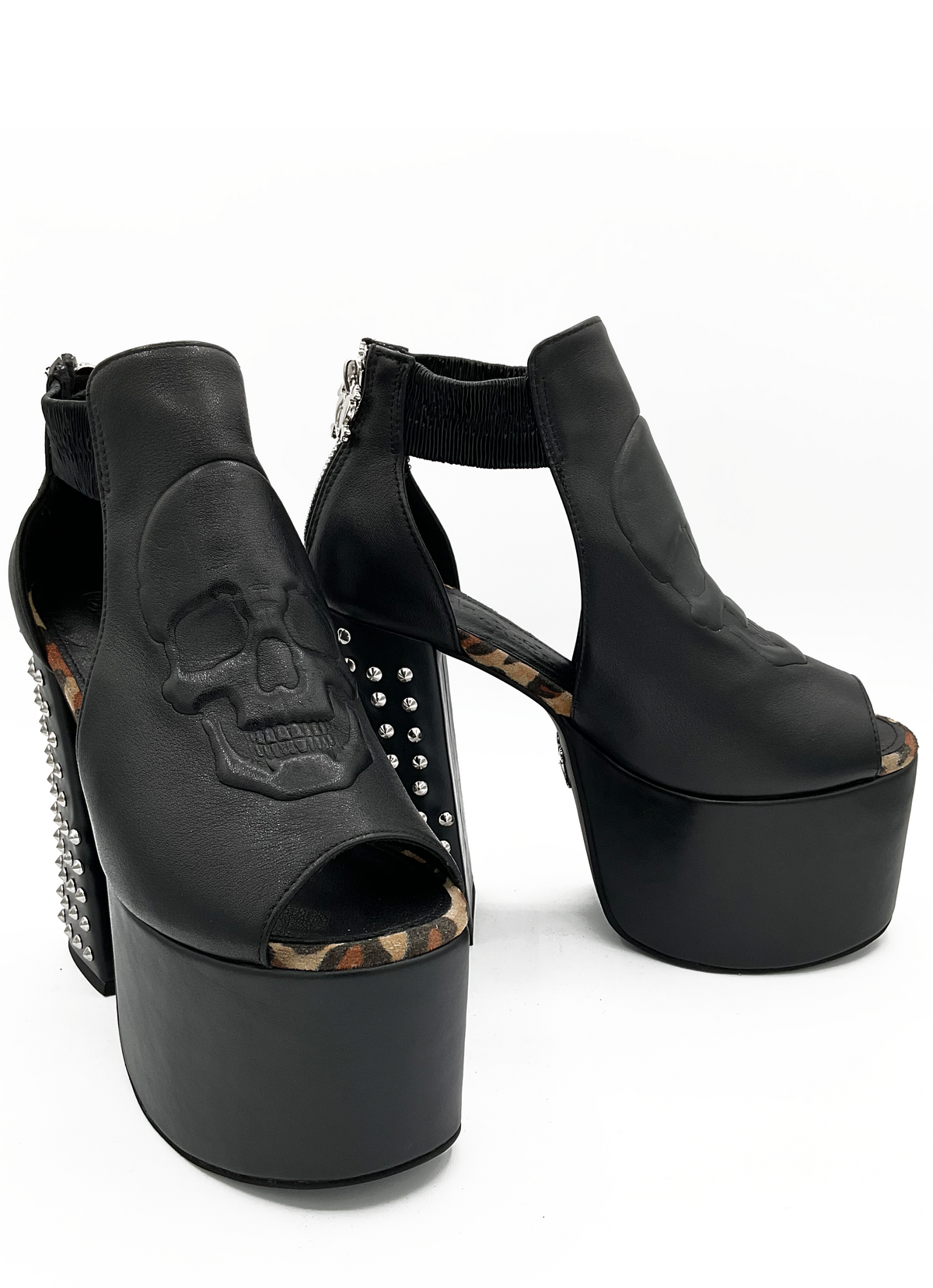 Muerte Platform by Charla Tedrick