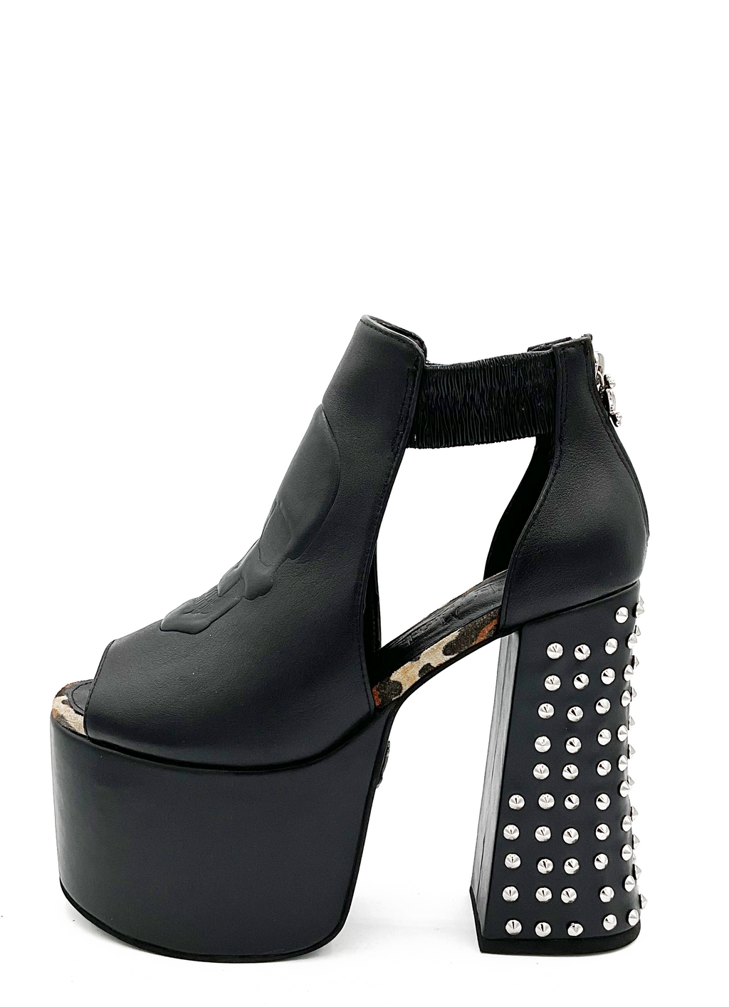 Muerte Platform by Charla Tedrick
