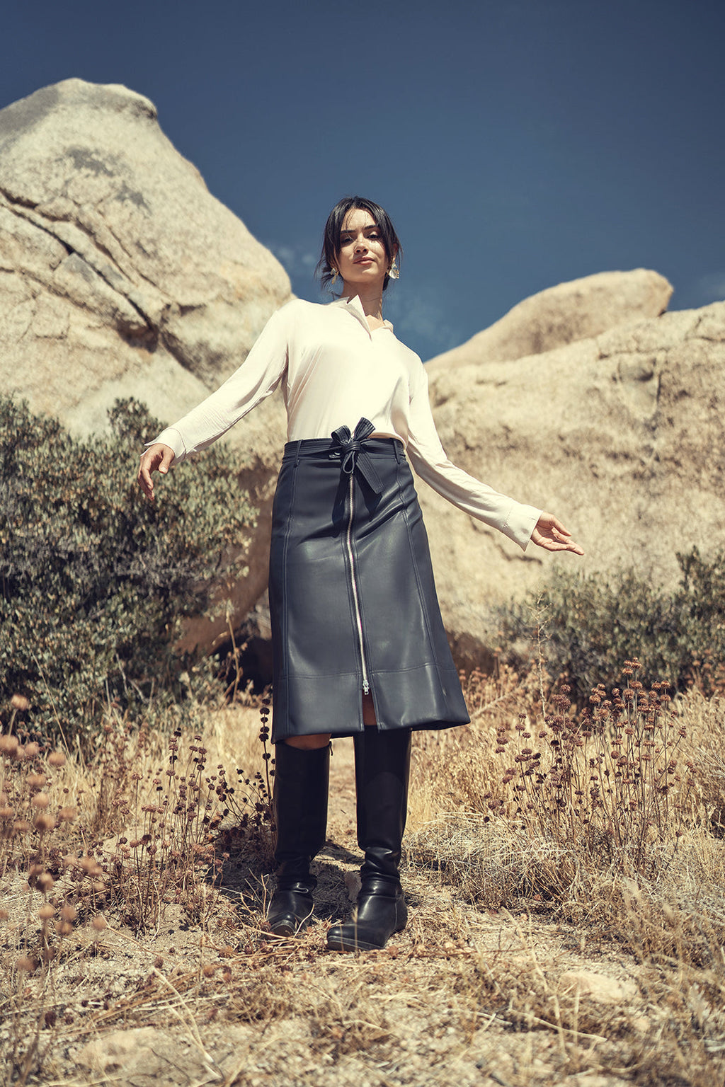 LEATHER ZIPPER SKIRT by profile-nyc