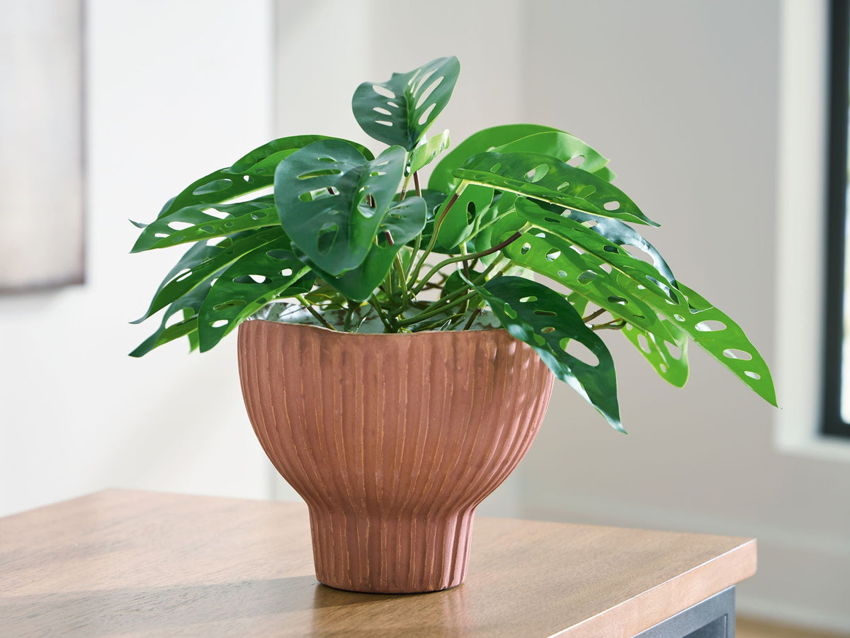 Orban - Vase - Sienna / White by Unique Piece Furniture