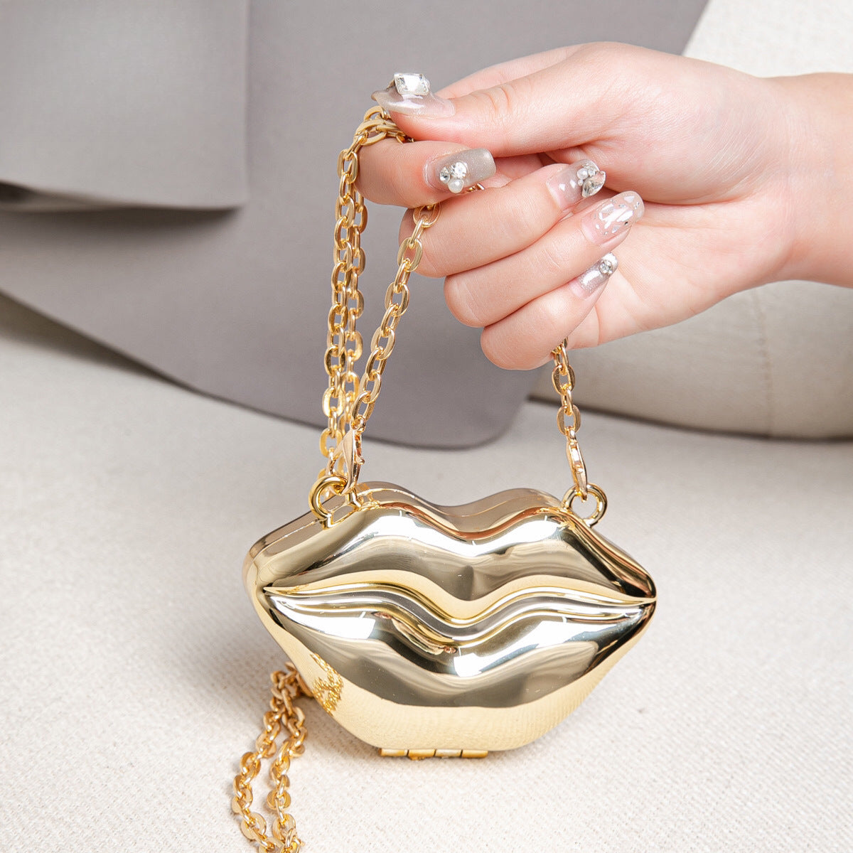Lip Shaped Small evening Clutch Purse – Stylish Shinny Party Purse, Perfect for Casual Outings, Proms, and Parties – A Unique Fashion Accessory That Turns Heads by SHOMICOBOUTIQUE