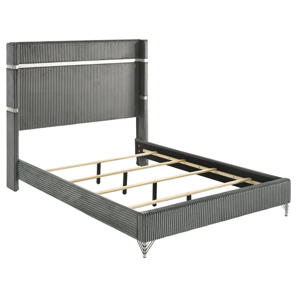 Lucia 5-piece Queen Bedroom Set Grey and Black by Unique Piece Furniture