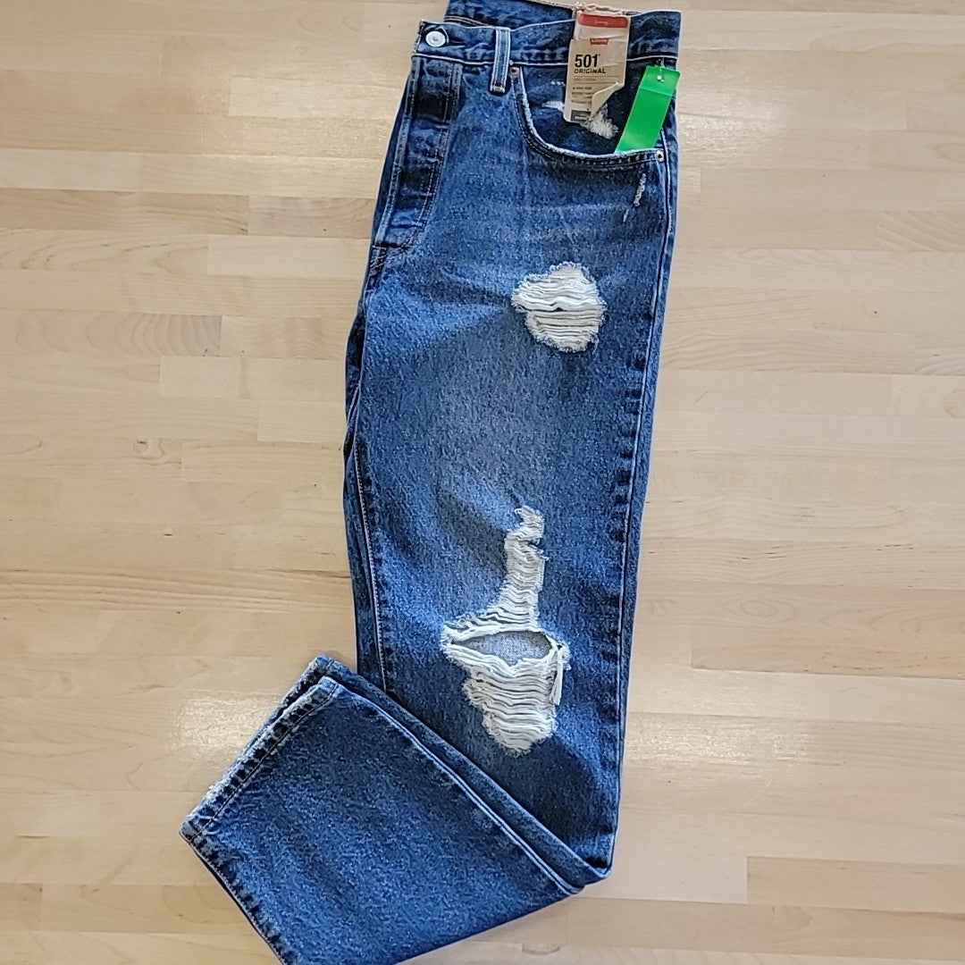 Levi's Size 31 Blue New Jeans by Sweet Repeats
