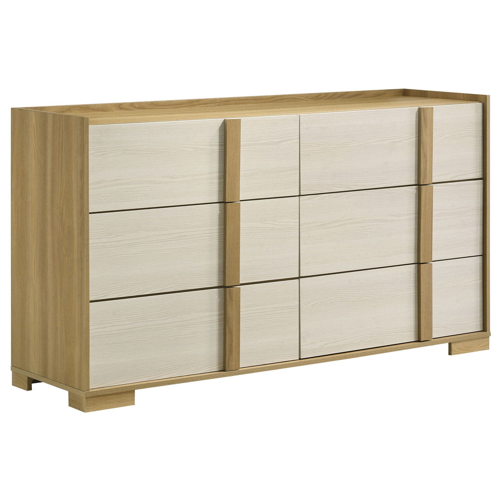 Hyland 4-piece Queen Bedroom Set Natural by Unique Piece Furniture