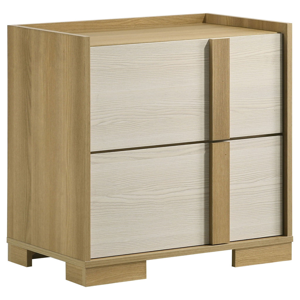 Hyland 4-piece Queen Bedroom Set Natural by Unique Piece Furniture