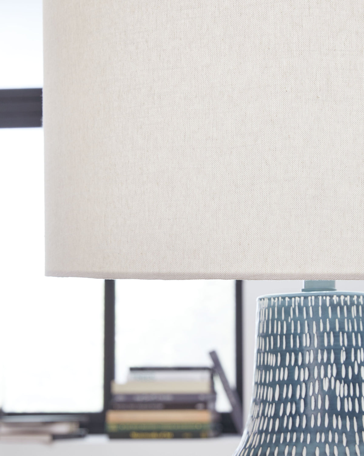 Schylarmont - Metal Table Lamp - Antique Gray / White by Unique Piece Furniture