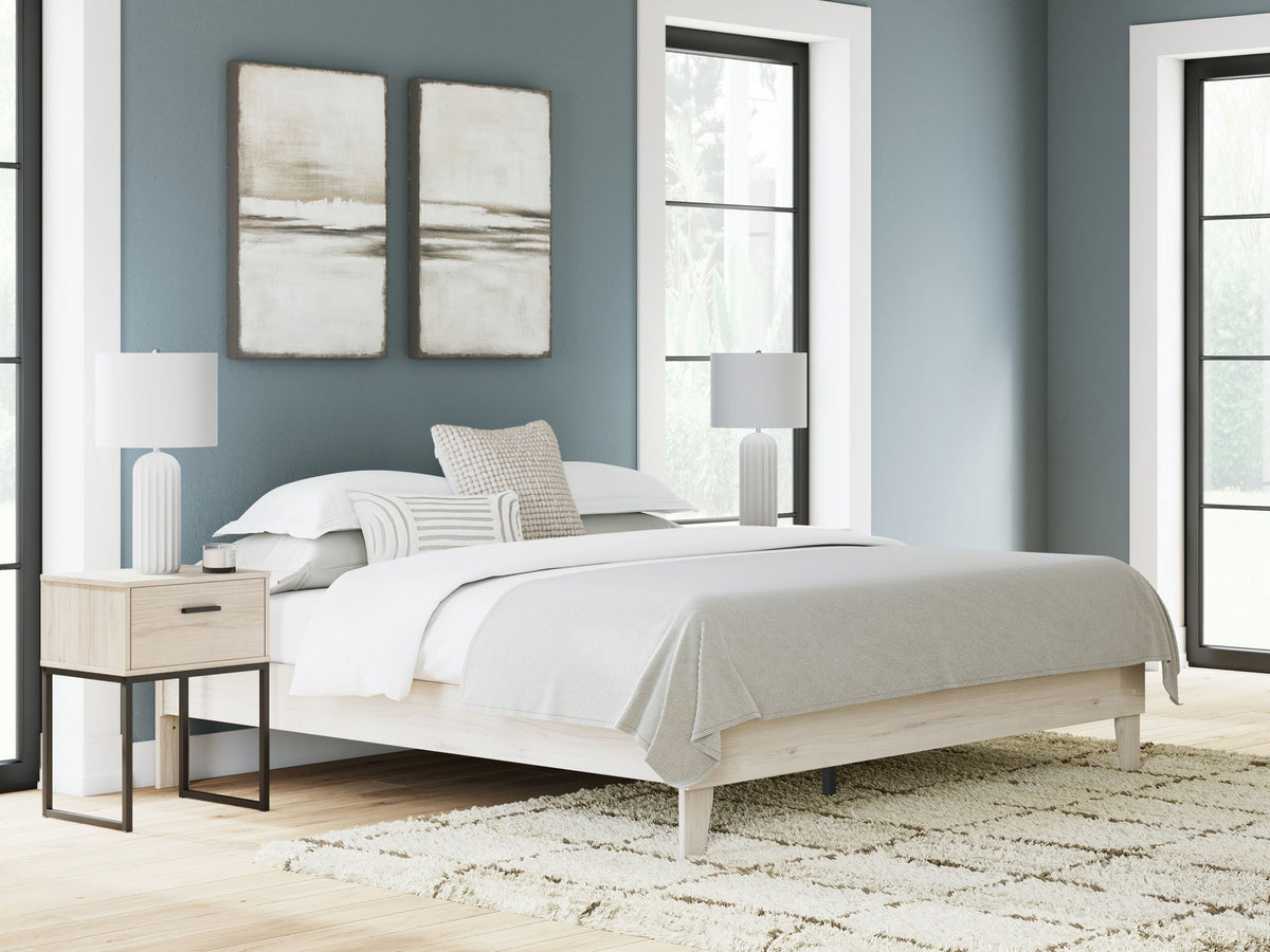Socalle - Platform Bed by Unique Piece Furniture