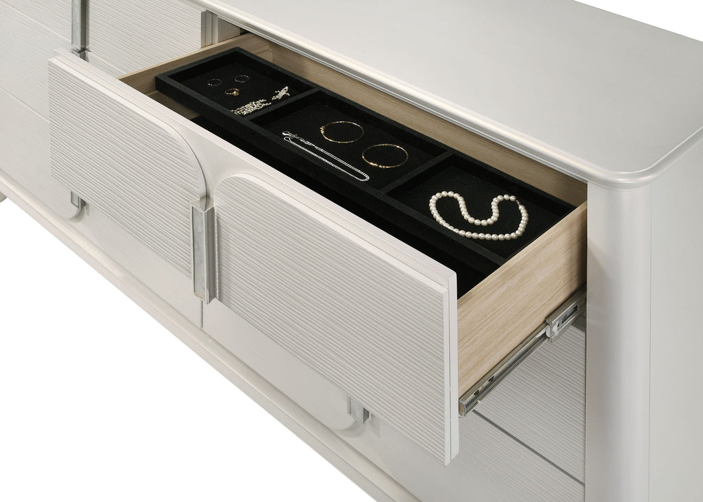 Laveda - Dresser - White by Unique Piece Furniture